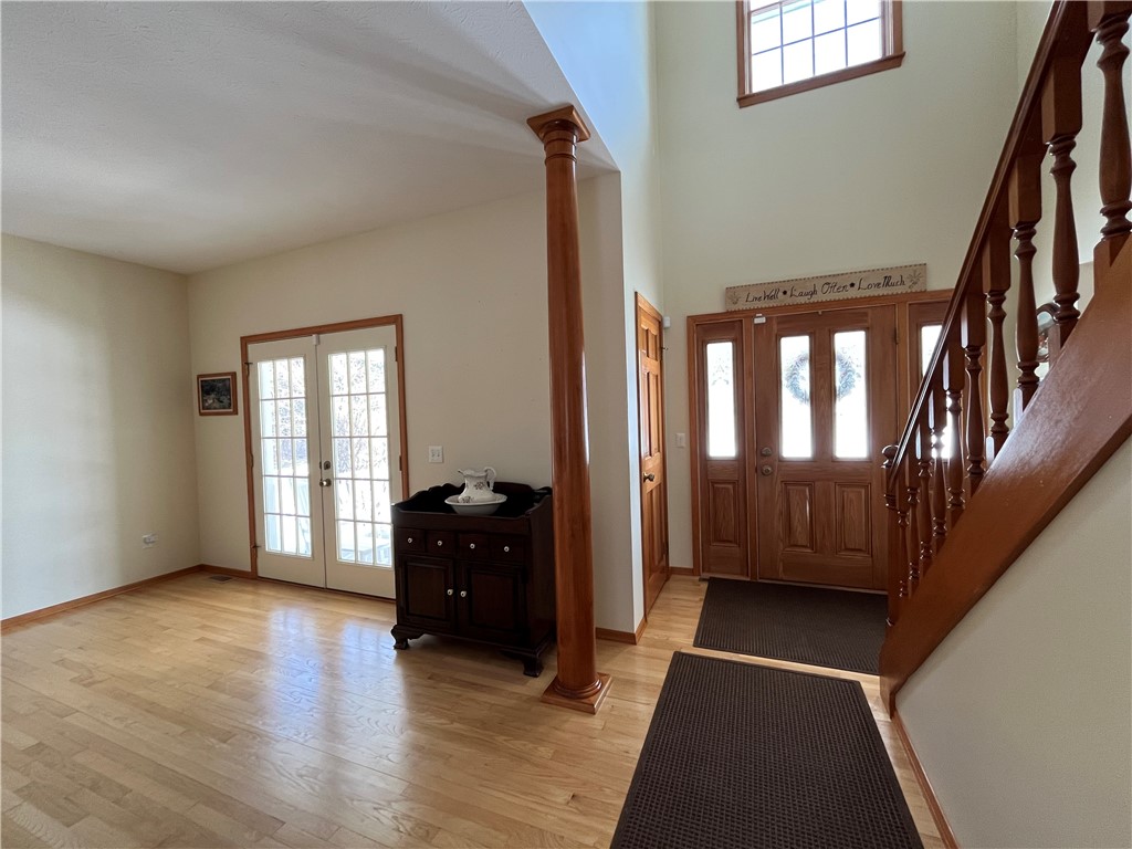 12837 Upton Road Victory, NY 13143 - Photo 6 of 48 Beautiful cathedral foyer entrance!