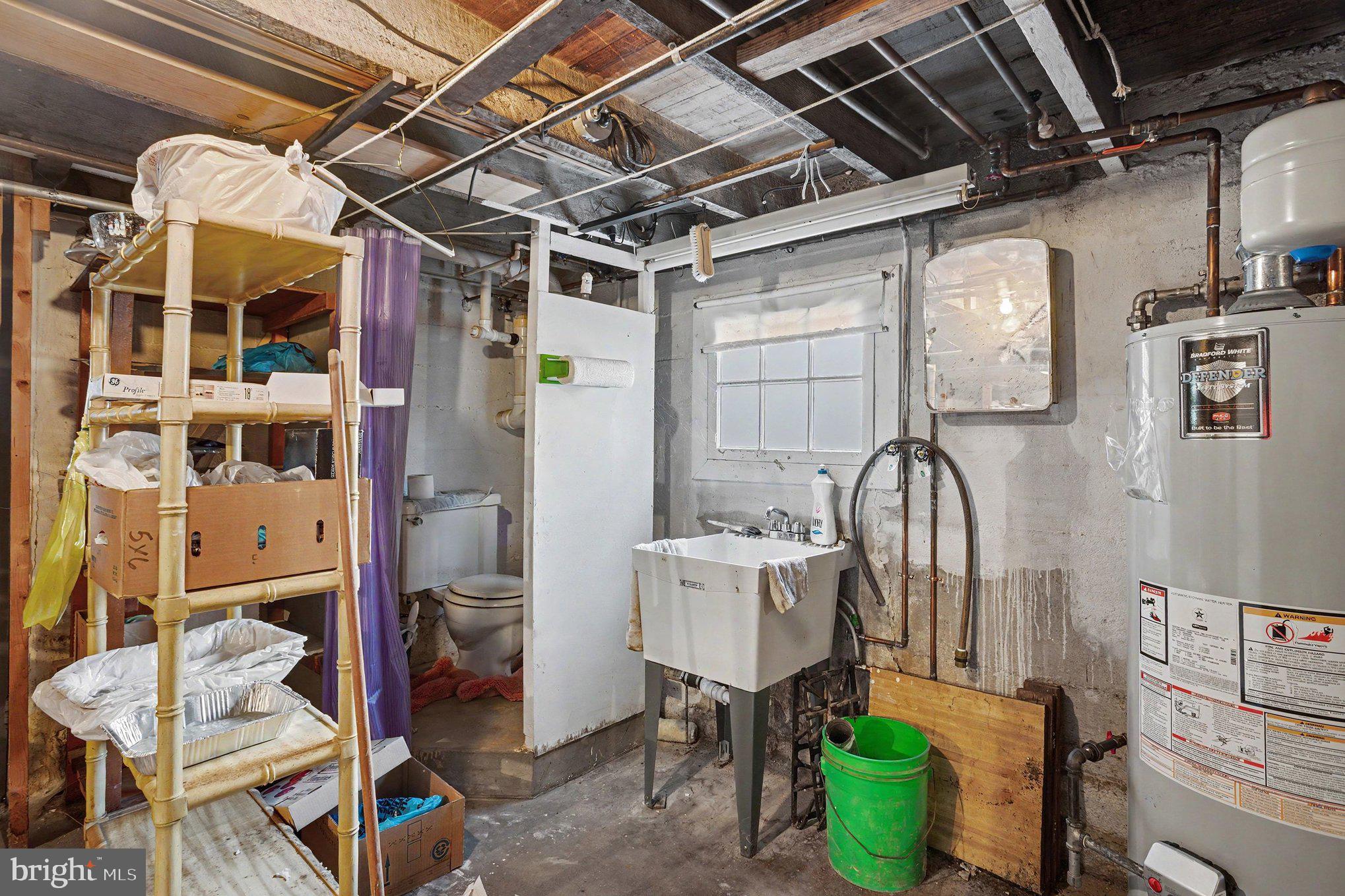 327 Nicholson Road Baltimore, MD 21221 - Photo 12 of 16 Gallery Image 12