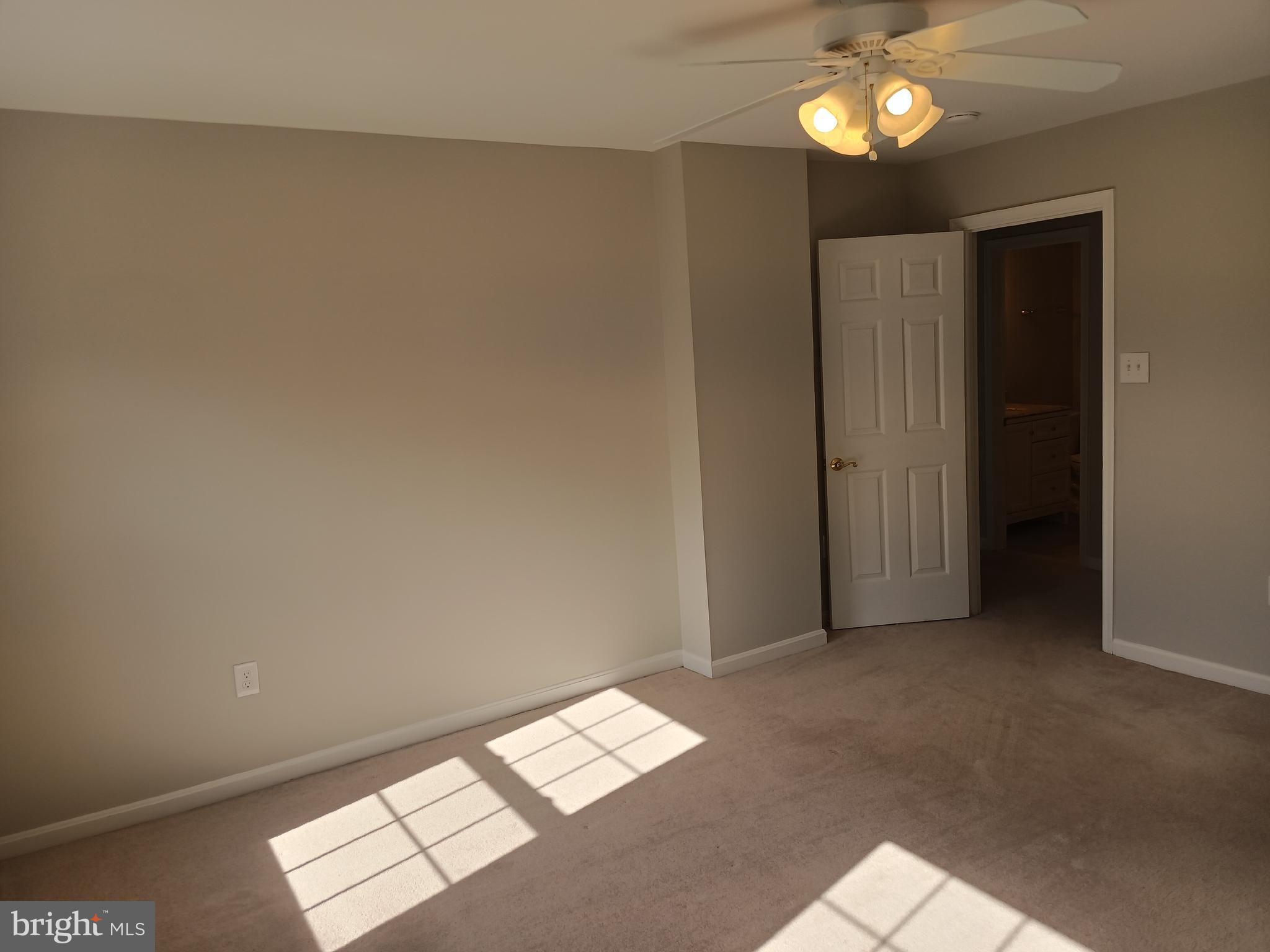 345 Silver Ridge Drive Sterling, VA 20164 - Photo 14 of 36