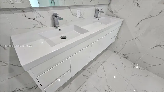 $850,000 | 1861 Northwest N River Drive, Unit 11, Miami, FL 33125