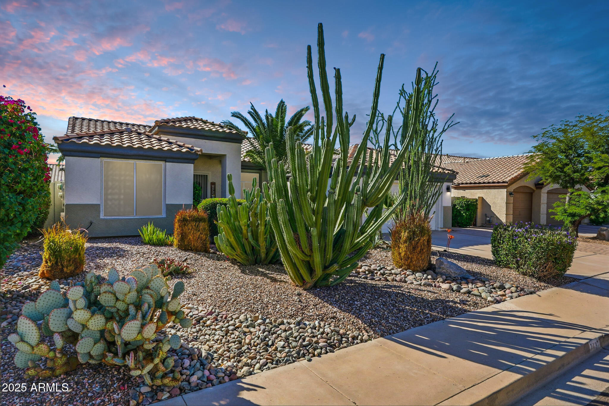 7137 East Laguna Azul Avenue Mesa, AZ 85209 - Photo 3 of 58 3-web-or-mls-015_ListerPros