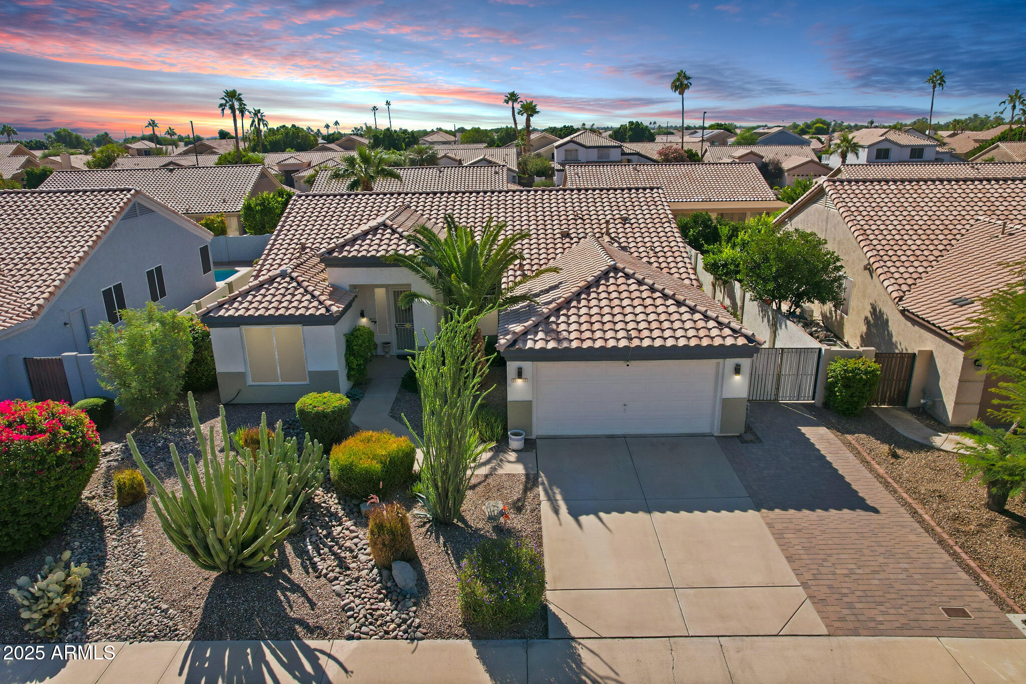 7137 East Laguna Azul Avenue Mesa, AZ 85209 - Photo 7 of 58 58-web-or-mls-001_ListerPros