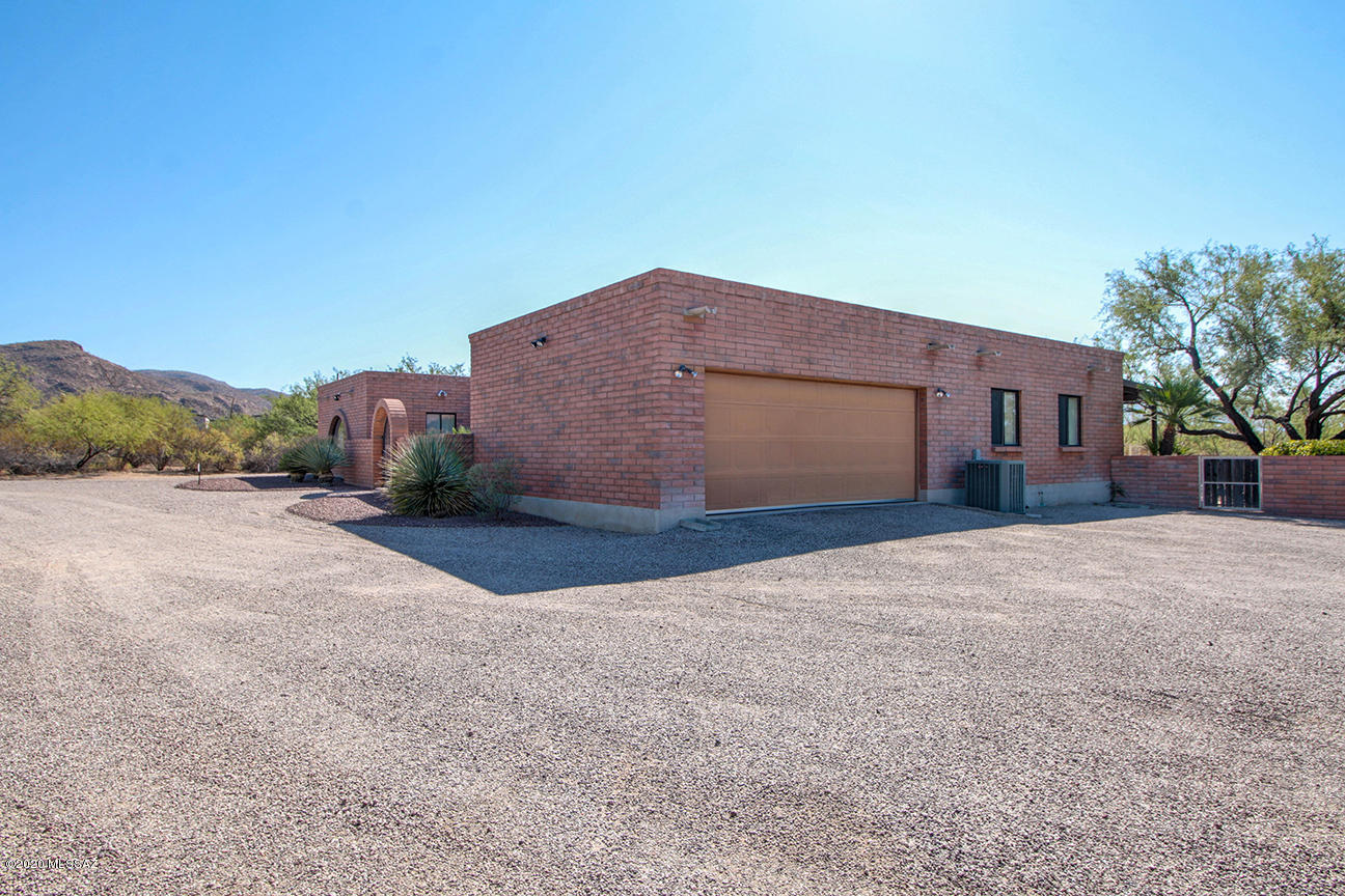 12220 East Roger Road Tucson, AZ 85749 - Photo 8 of 50 Gallery Image 8