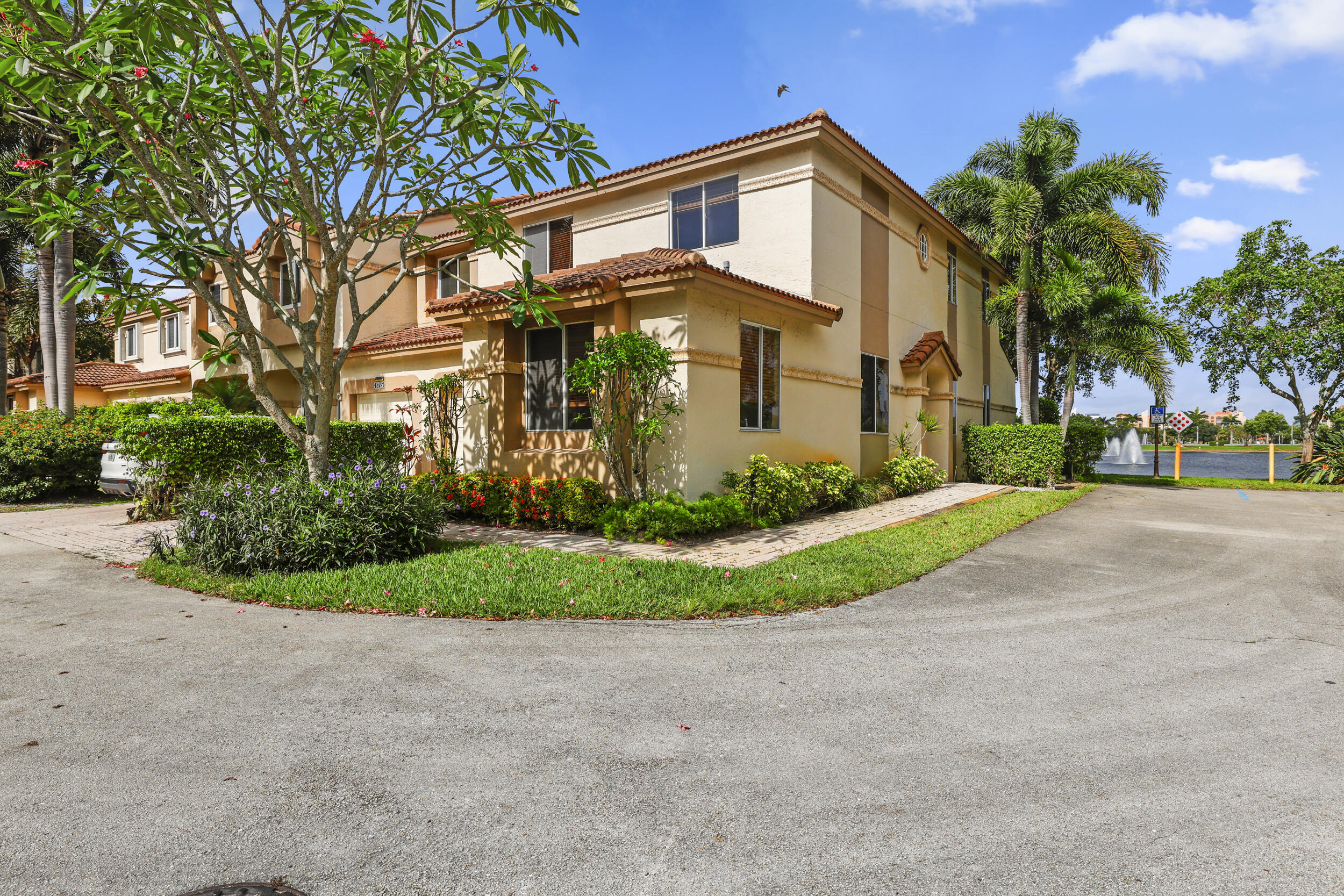 6797 Via Regina, Unit 4 Boca Raton, FL 33433 - Photo 4 of 45 3__62_8273