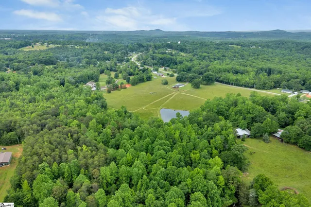 $975,000 | 1142 Fox Squirrel Ridge Road, Pickens, SC 29671