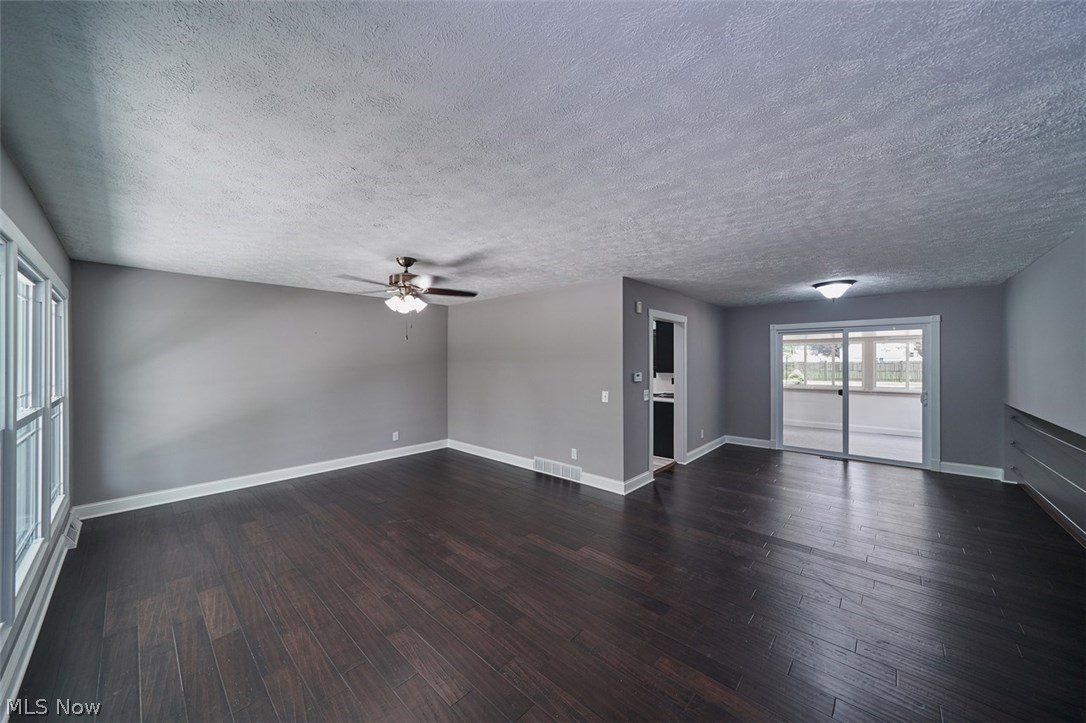7284 Rolling Ridge Road Northeast Canton, OH 44721 - Photo 2 of 26 Gallery Image 2