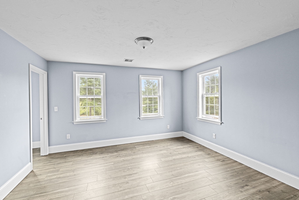 252 Charge Pond Road Wareham, MA 02571 - Photo 24 of 42 Gallery Image 24