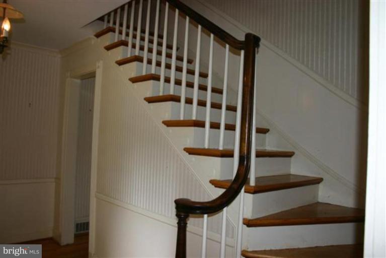 18918 Preston Road Hagerstown, MD 21742 - Photo 12 of 30 Staircase