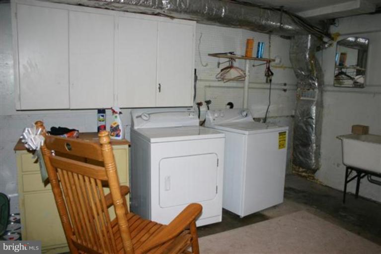 18918 Preston Road Hagerstown, MD 21742 - Photo 22 of 30 Laundry Area 1