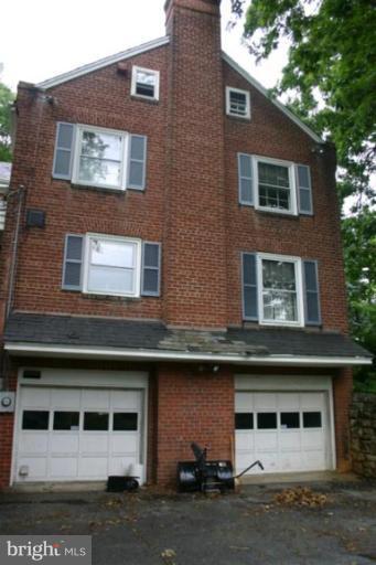 18918 Preston Road Hagerstown, MD 21742 - Photo 5 of 30 Garage 1