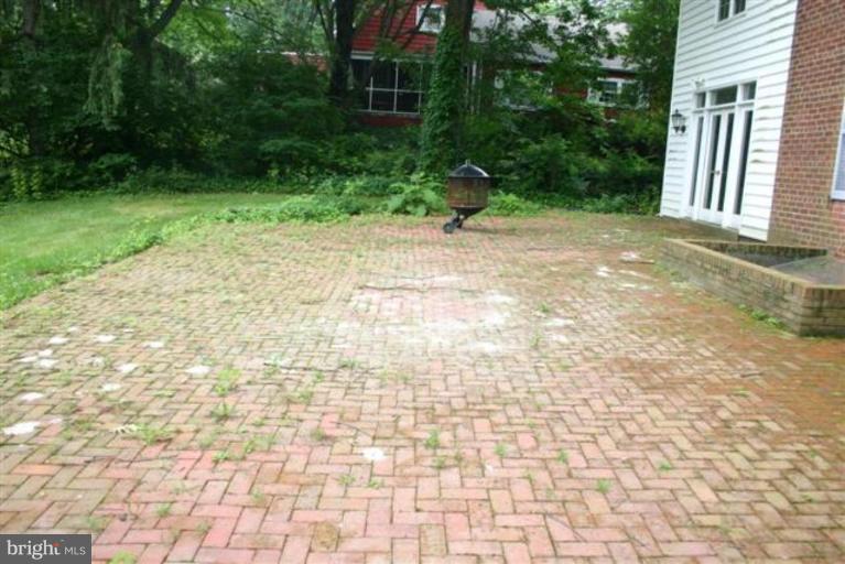 18918 Preston Road Hagerstown, MD 21742 - Photo 6 of 30 Patio