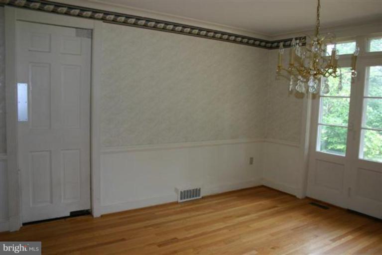 18918 Preston Road Hagerstown, MD 21742 - Photo 10 of 30 Dining Room