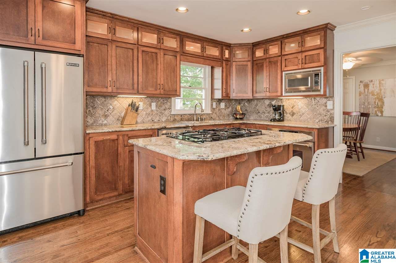 807 Forrest Drive Birmingham, AL 35209 - Photo 12 of 47