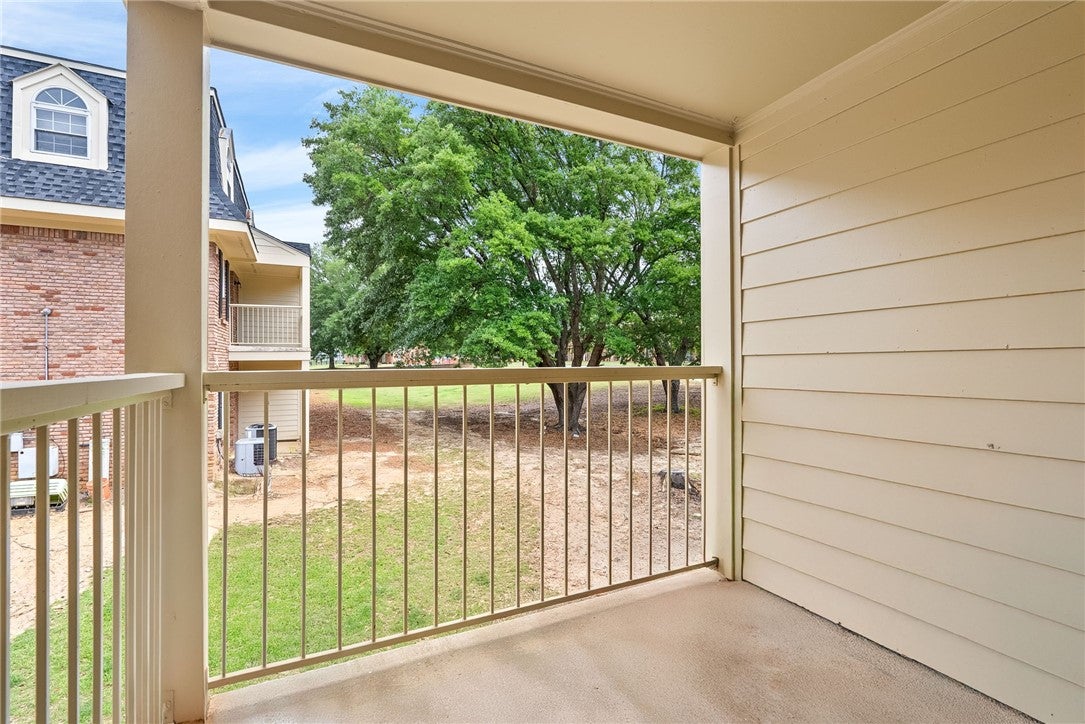 1761 Wire Road, Unit 411 Auburn, AL 36832 - Photo 10 of 17 Gallery Image 10