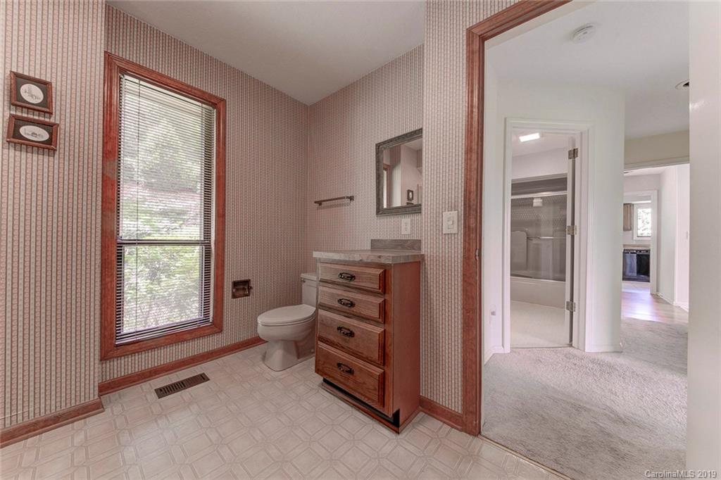 153 Country Ridge Road, Unit 153 Hendersonville, NC 28739 - Photo 15 of 25