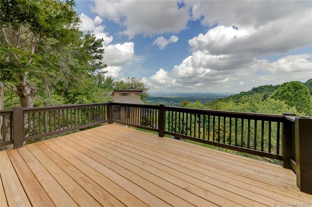 153 Country Ridge Road, Unit 153 Hendersonville, NC 28739 - Photo 4 of 25
