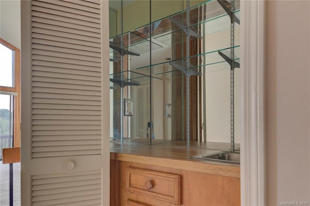 153 Country Ridge Road, Unit 153 Hendersonville, NC 28739 - Photo 9 of 25