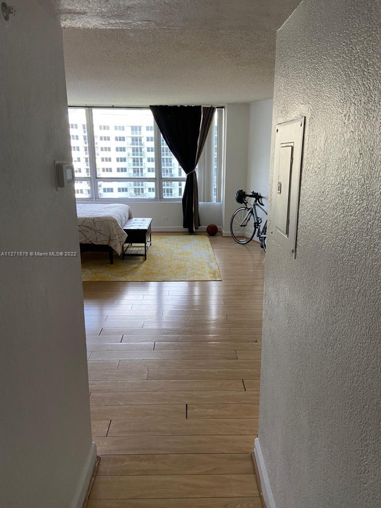 1500 Bay Road, Unit 1252S Miami Beach, FL 33139 - Photo 7 of 9 Gallery Image 7