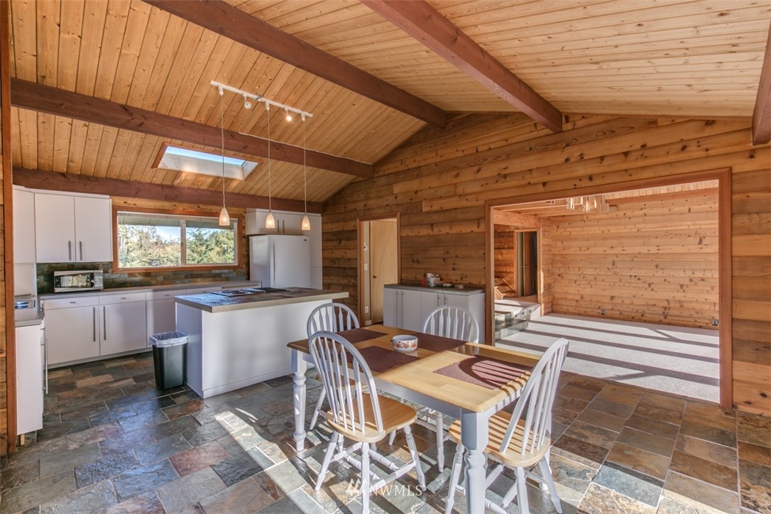 1693 Woodcock Road Sequim, WA 98382 - Photo 13 of 25 Gallery Image 13