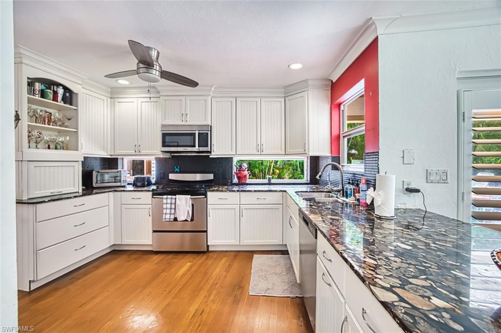 2727 66th Street Southwest Naples, FL 34105 - Photo 2 of 33