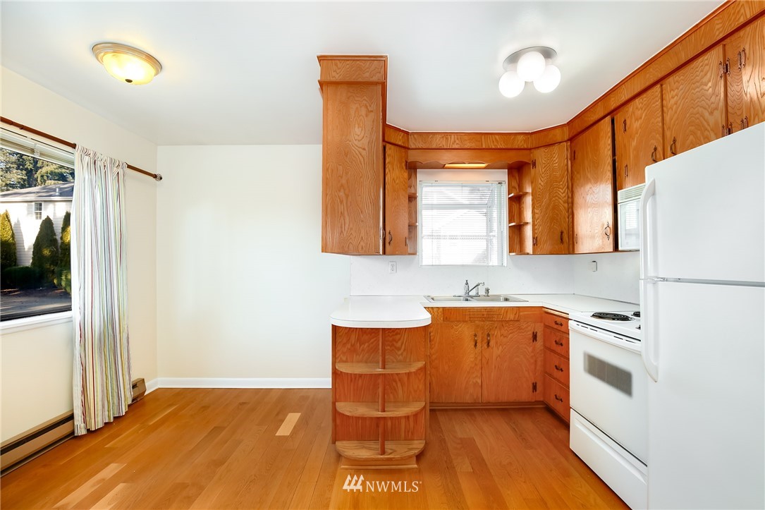 2409 Aberdeen Avenue Northeast Renton, WA 98056 - Photo 11 of 22 Gallery Image 11