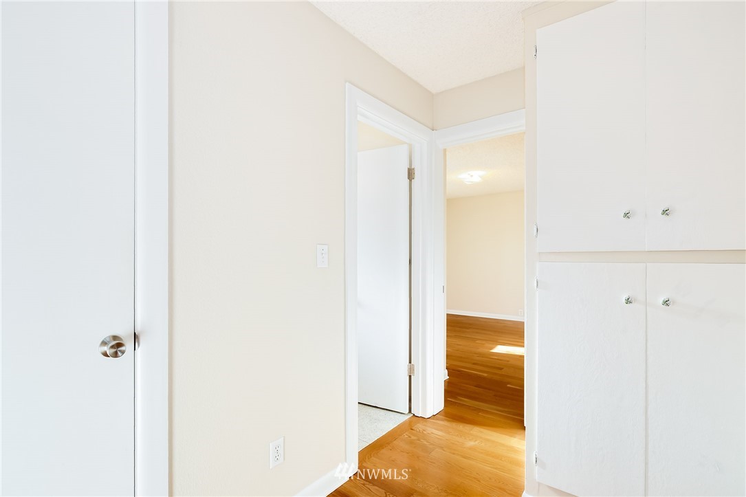 2409 Aberdeen Avenue Northeast Renton, WA 98056 - Photo 14 of 22 Gallery Image 14