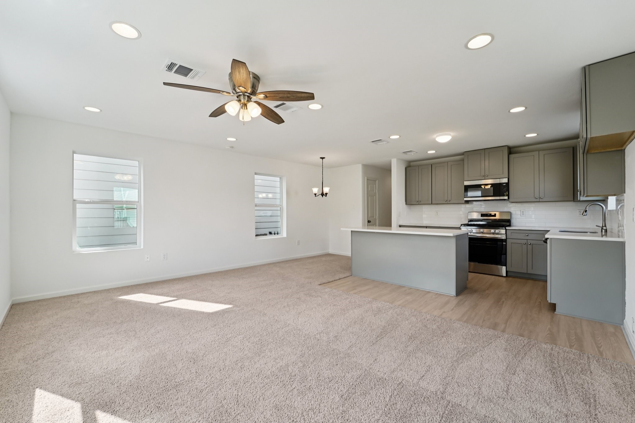 2206 Abernathy Street Houston, TX 77026 - Photo 11 of 33