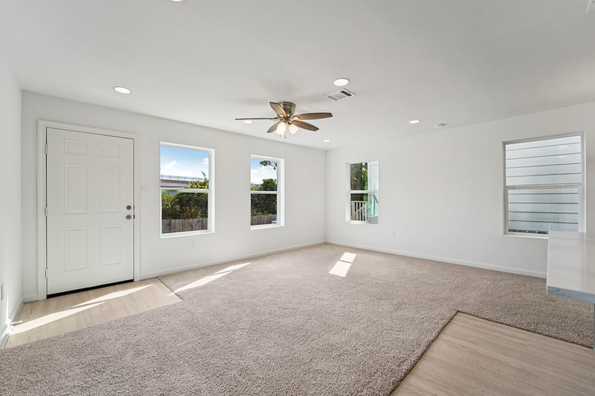 2206 Abernathy Street Houston, TX 77026 - Photo 15 of 33