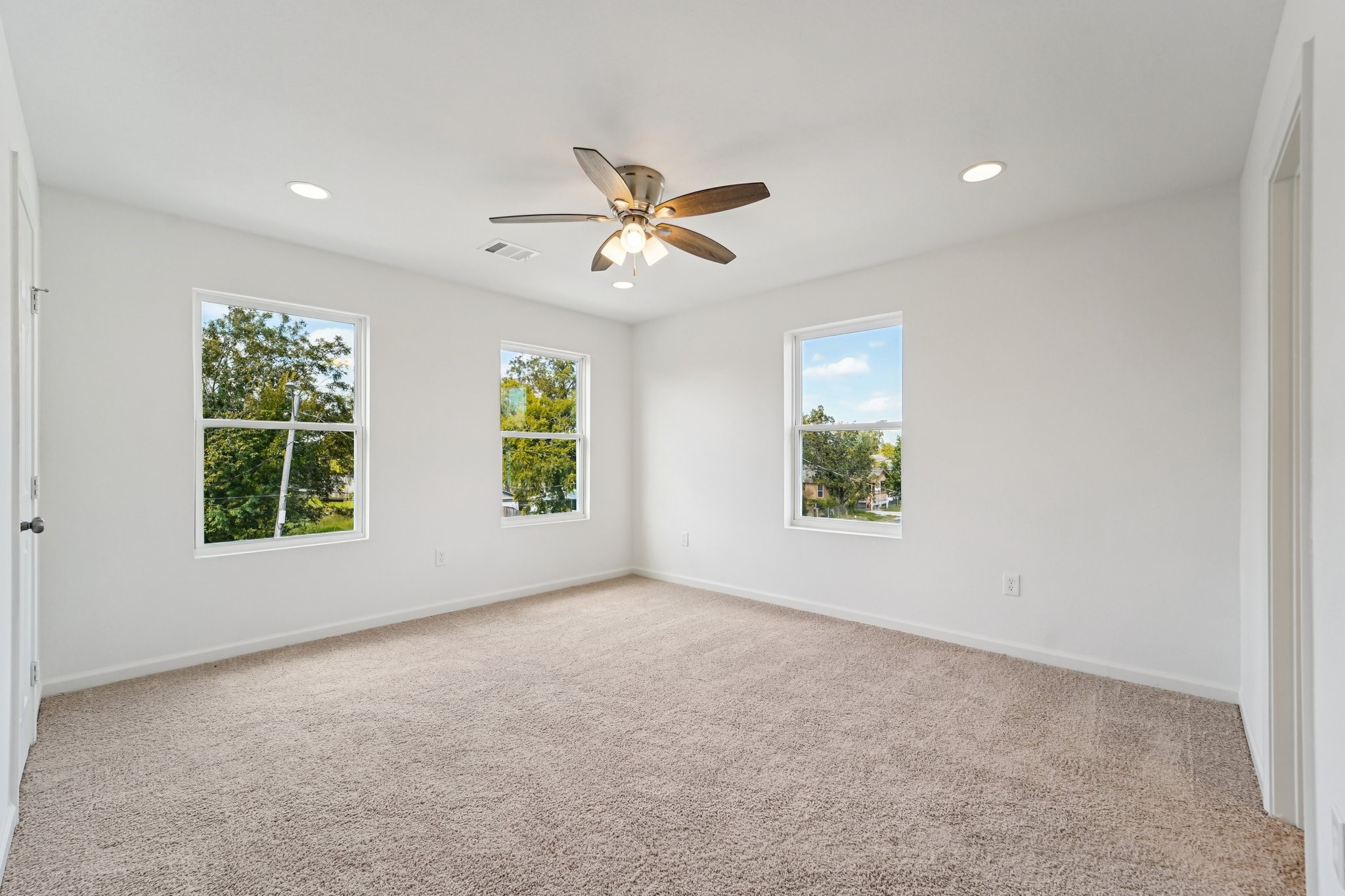 2206 Abernathy Street Houston, TX 77026 - Photo 22 of 33