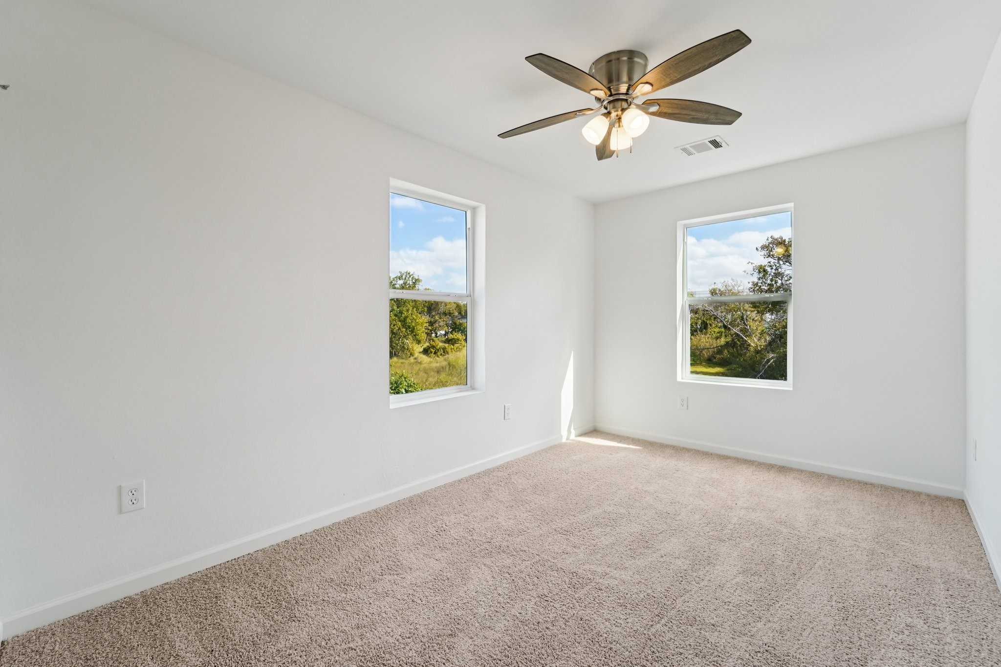 2206 Abernathy Street Houston, TX 77026 - Photo 25 of 33