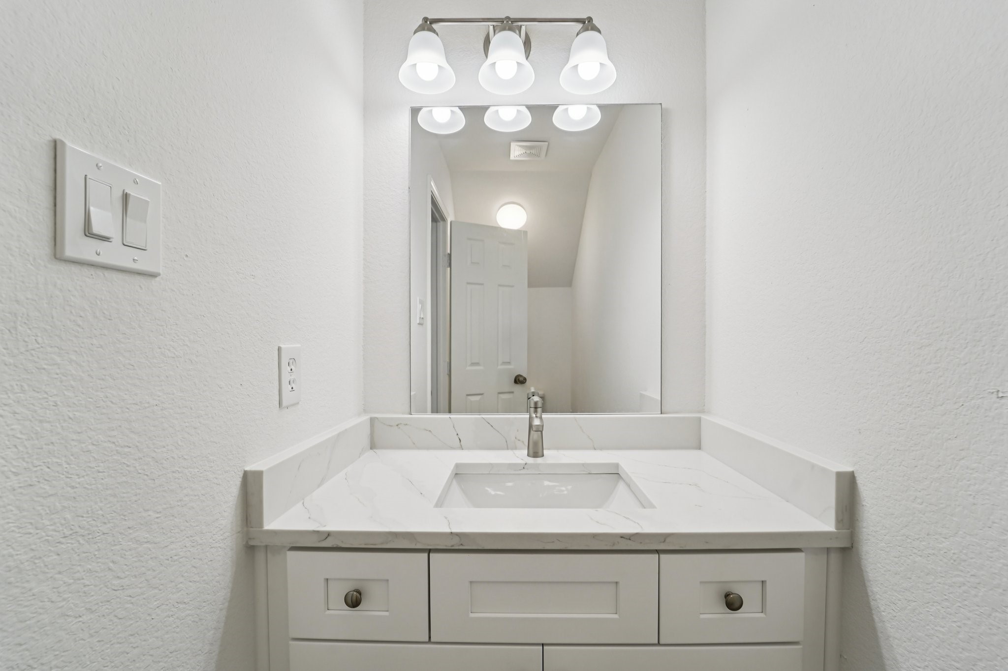 2206 Abernathy Street Houston, TX 77026 - Photo 31 of 33