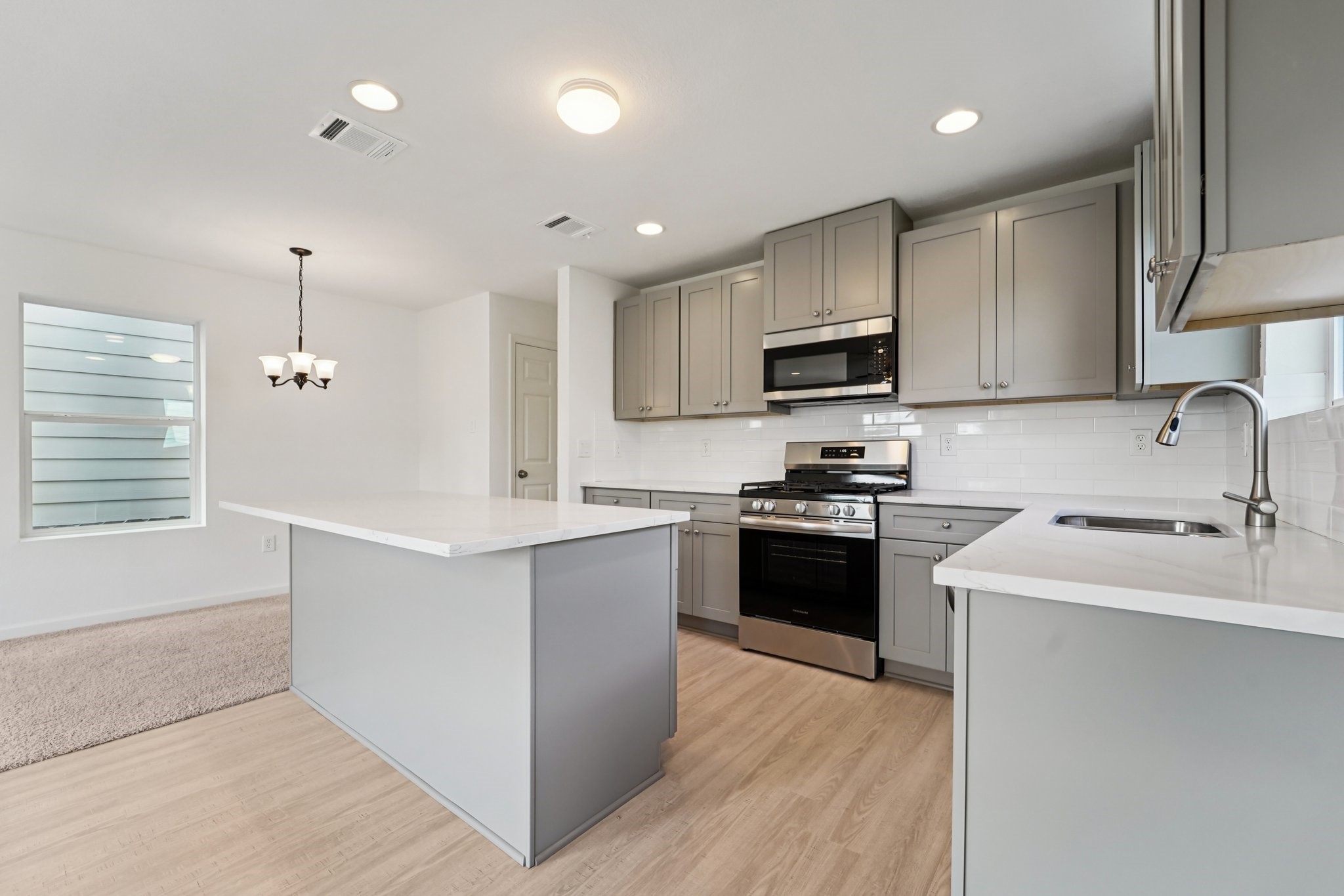 2206 Abernathy Street Houston, TX 77026 - Photo 10 of 33