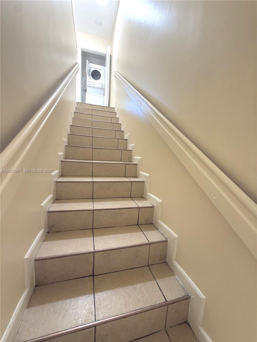 14020 Northeast 3rd Court, Unit 5 Miami, FL 33161 - Photo 14 of 19