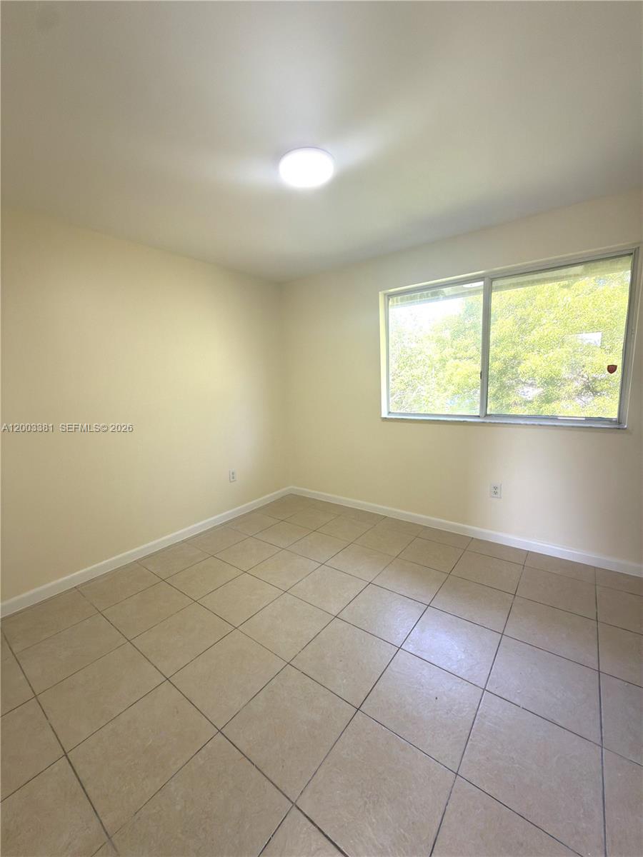 14020 Northeast 3rd Court, Unit 5 Miami, FL 33161 - Photo 16 of 19