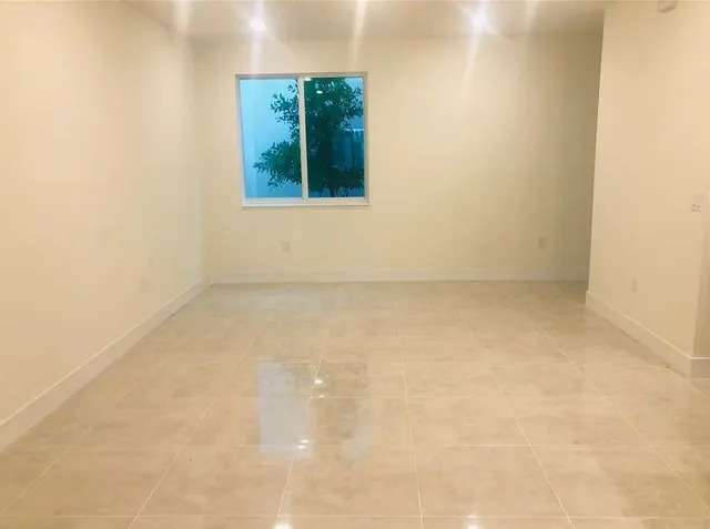 $4,500 | 6667 Northwest 102nd Path, Unit 6667, Doral, FL 33178