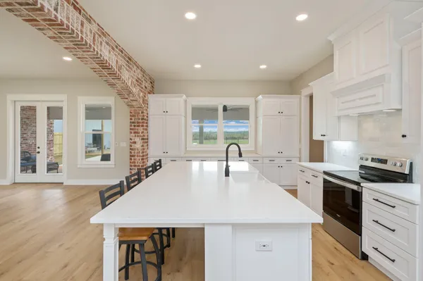 $599,900 | 5800-block Pineforest Drive, Crestview, FL 32539