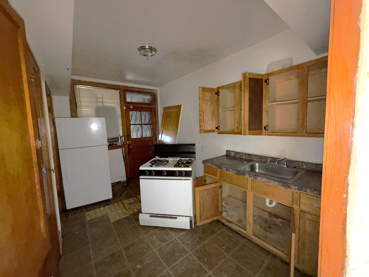 7816 South Phillips Avenue Chicago, IL 60649 - Photo 17 of 35