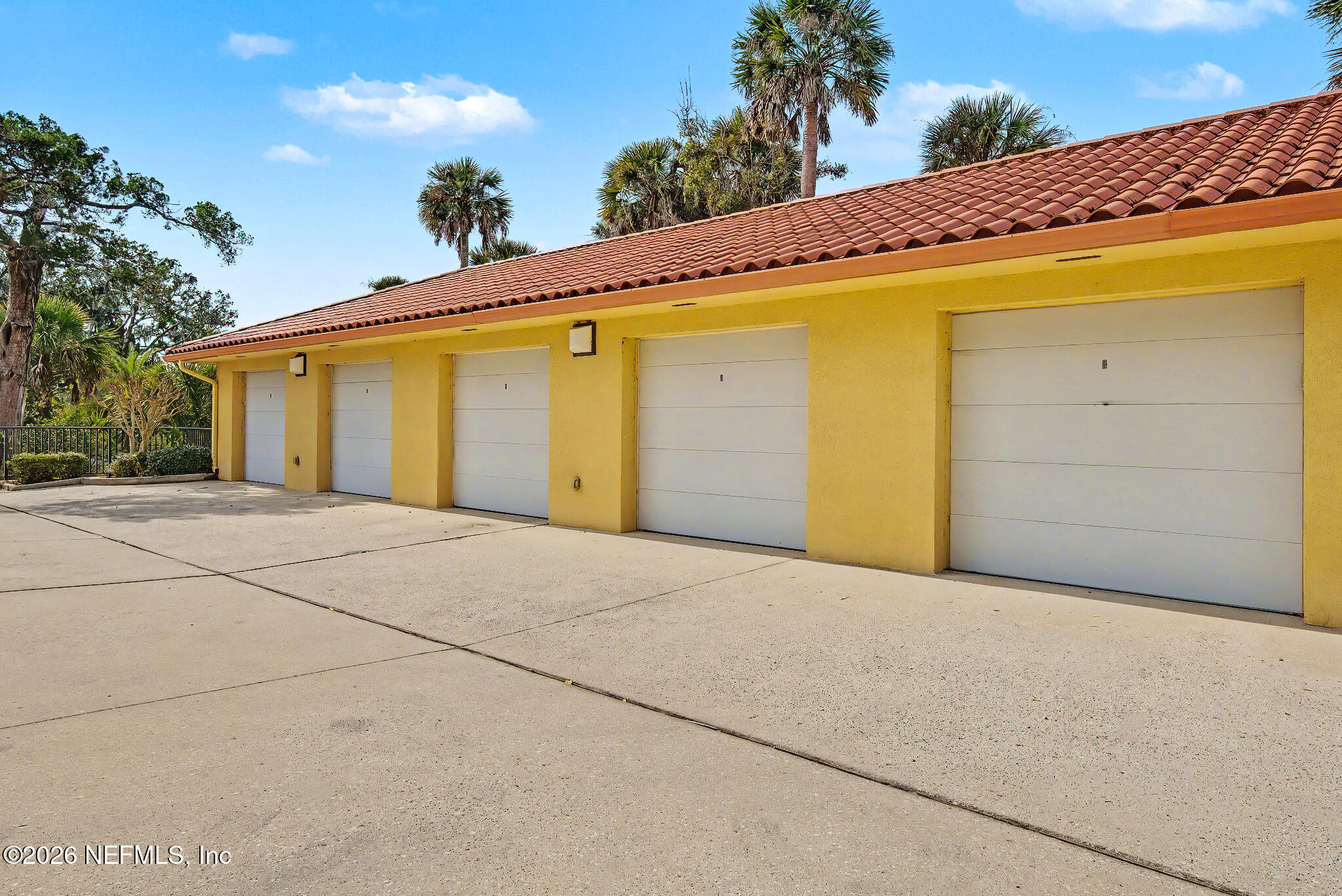 1 Radio Road, Unit 203 St. Augustine, FL 32084 - Photo 36 of 49 Garage Building