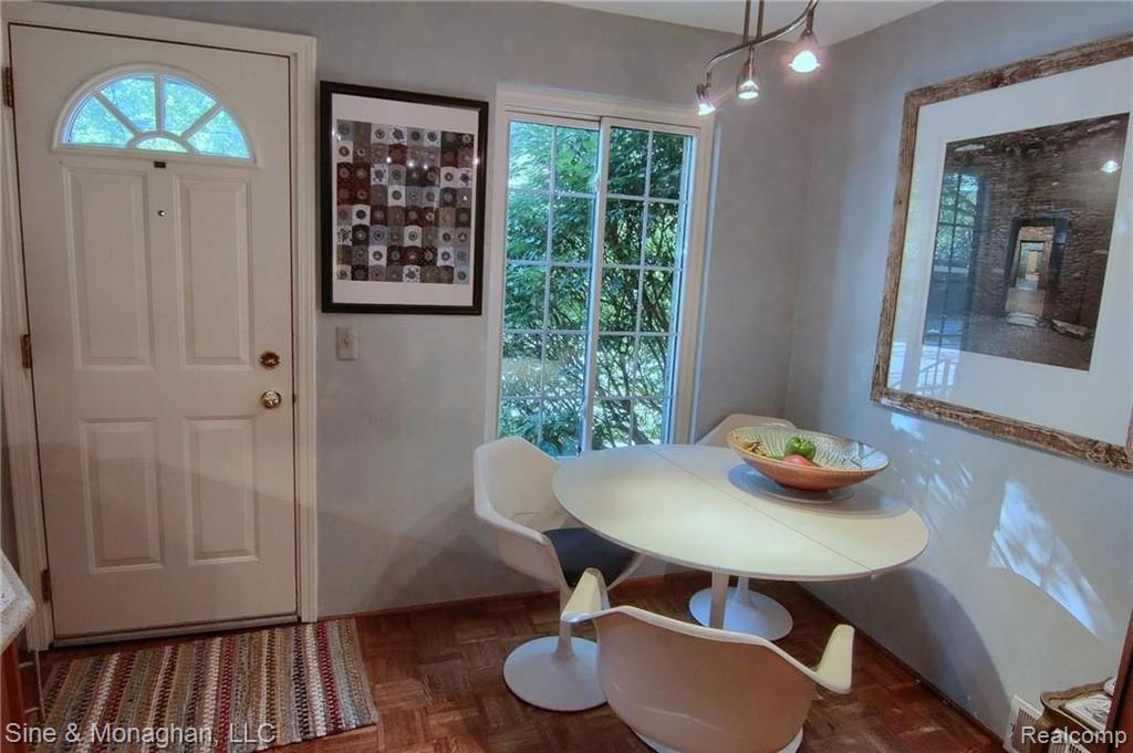 904 Pemberton Road Grosse Pointe Park, MI 48230 - Photo 11 of 30