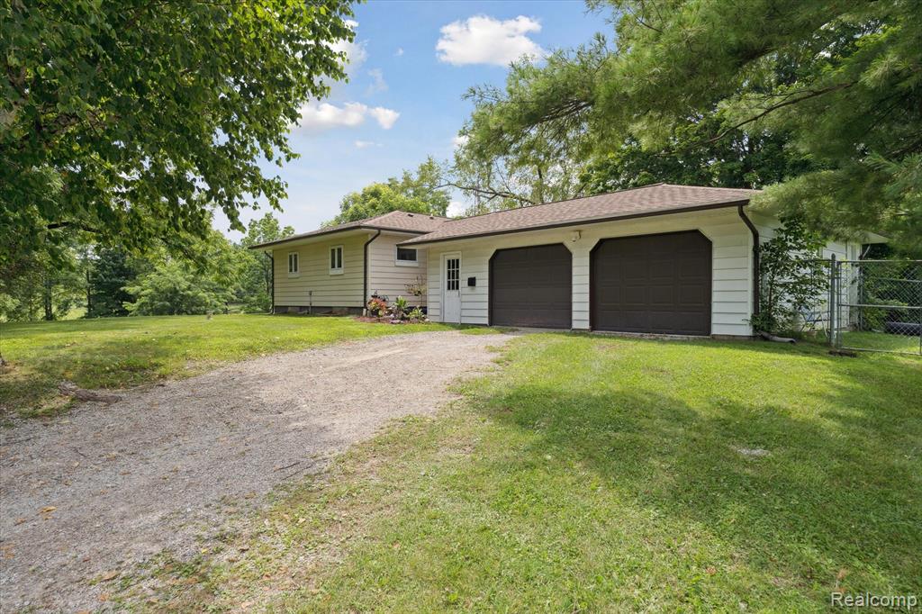 7467 McCandlish Road Grand Blanc, MI 48439 - Photo 35 of 47 Gallery Image 35