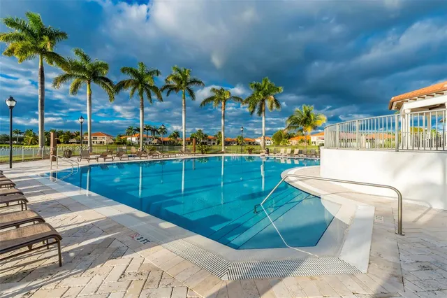 $1,150,000 | 19528 Southwest 79th Place, Cutler Bay, FL 33157