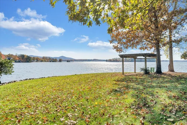 $1,949,900 | 190 Tranquility Road, Moneta, VA 24121