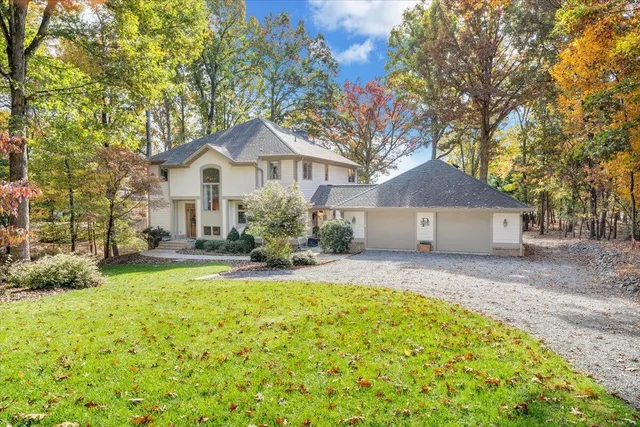 $1,949,900 | 190 Tranquility Road, Moneta, VA 24121