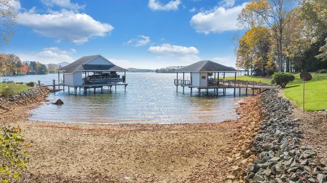 $1,949,900 | 190 Tranquility Road, Moneta, VA 24121