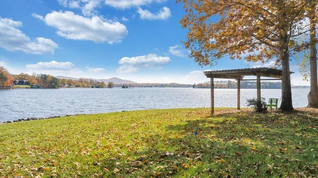 $1,949,900 | 190 Tranquility Road, Moneta, VA 24121