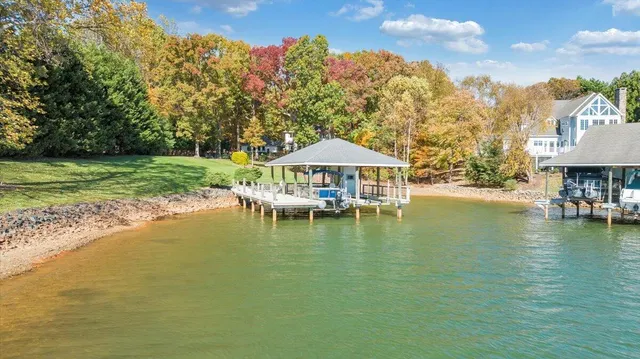 $1,949,900 | 190 Tranquility Road, Moneta, VA 24121