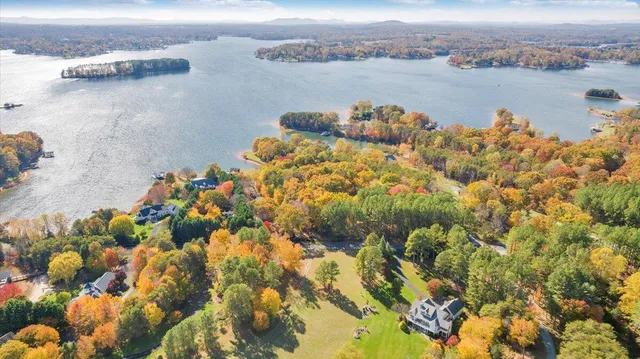 $1,949,900 | 190 Tranquility Road, Moneta, VA 24121