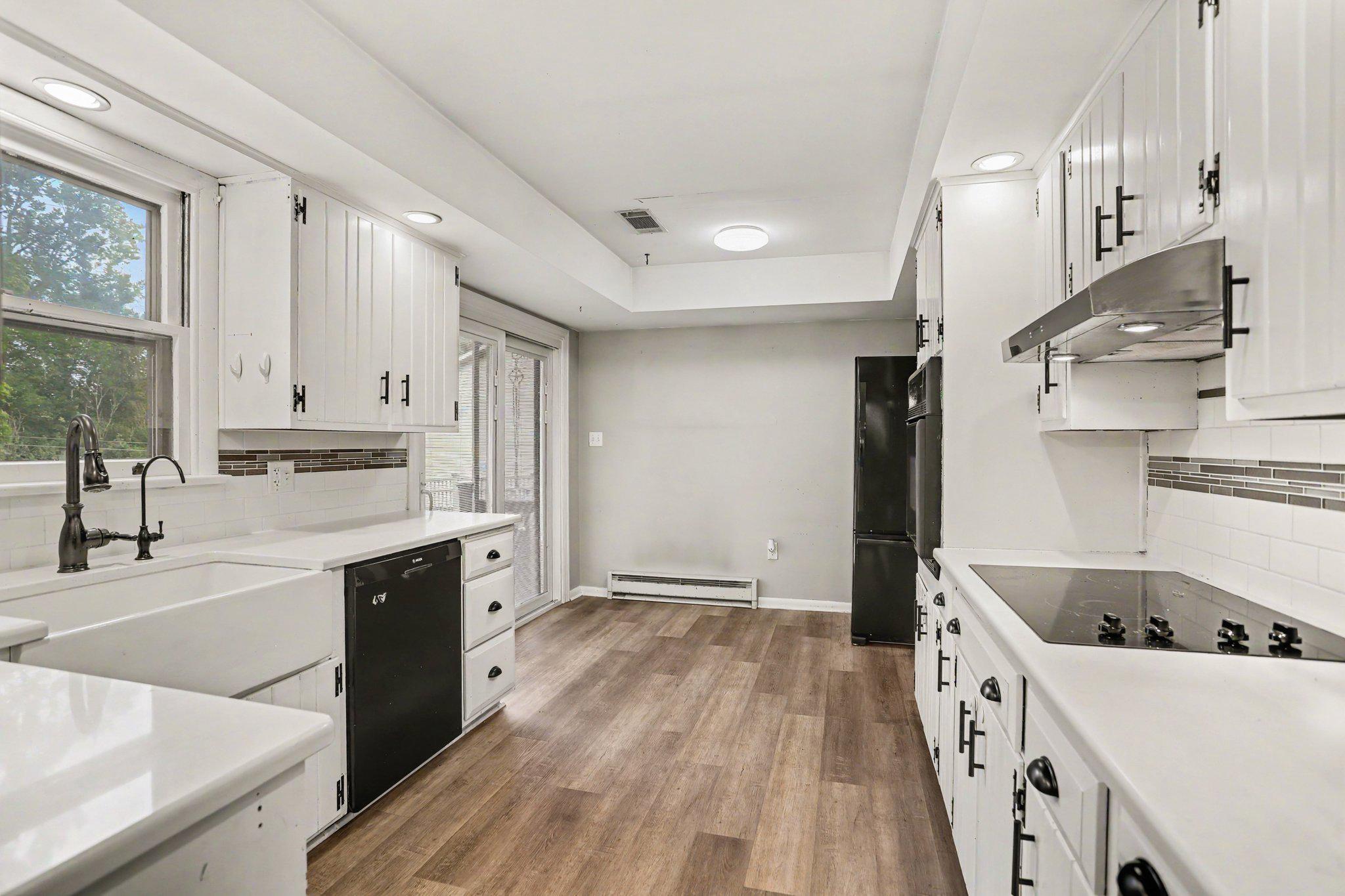 381 Ironstone Ridge Road Lancaster, PA 17603 - Photo 13 of 30 Kitchen with sleek finishes.