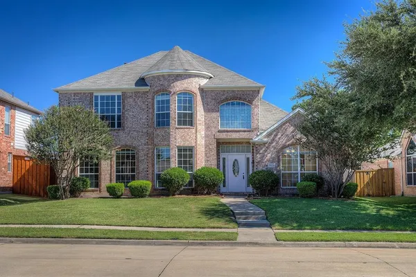 $2,350 | 7024 Jasper Drive, Plano, TX 75074