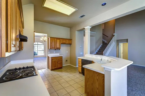 $2,350 | 7024 Jasper Drive, Plano, TX 75074